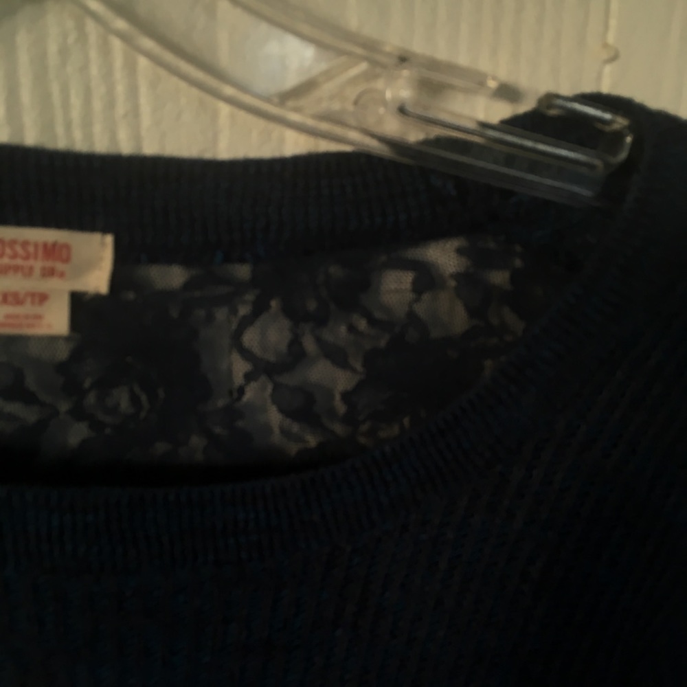 Shirt - Picture 3 of 4
